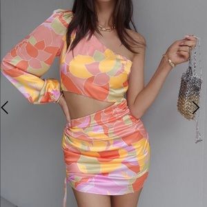 Mini Length. No stretch Brand: RUNWAY THE LABEL -